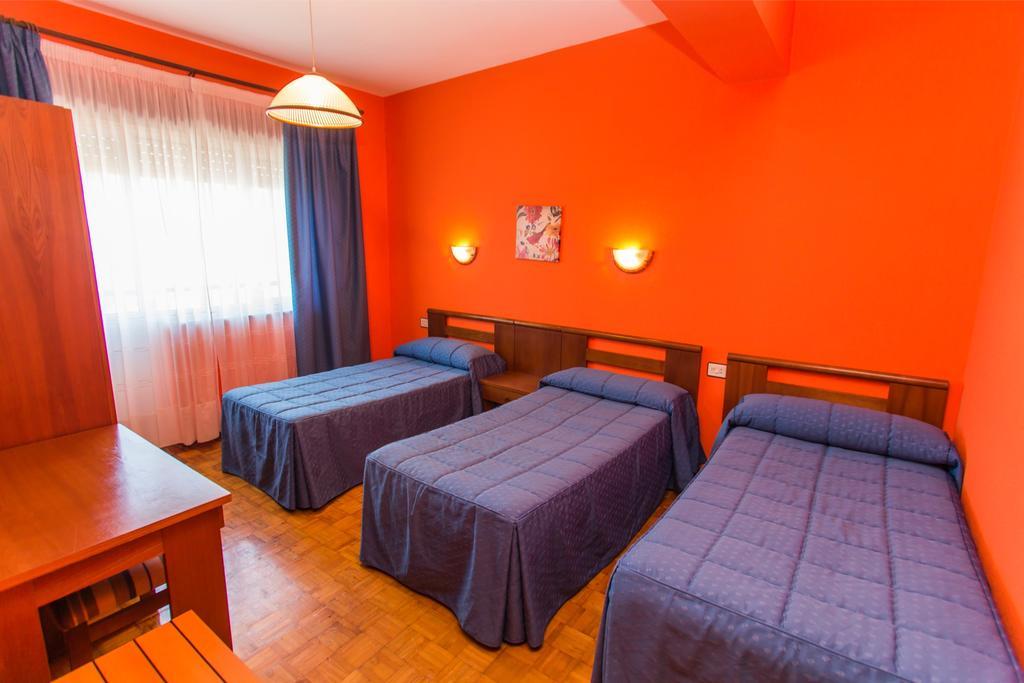 Ros Mary Hotel Рибадео Екстериор снимка
