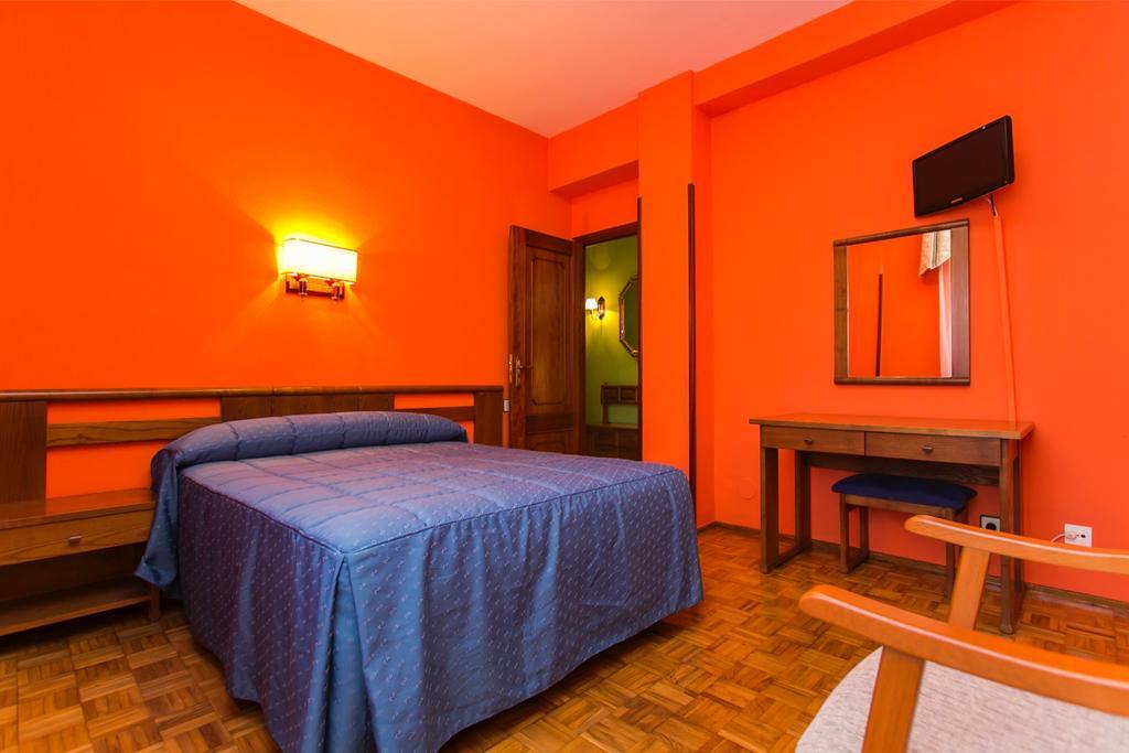 Ros Mary Hotel Рибадео Екстериор снимка